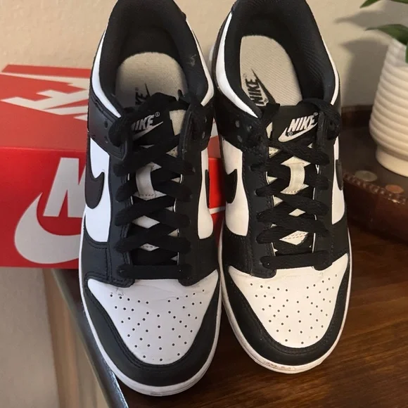 Nike Kids Black and White Sneakers - Picture 5 of 5